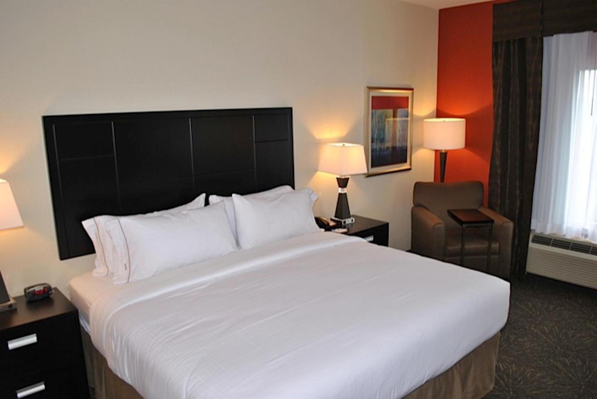 Holiday Inn Express Salem by IHG photo 17