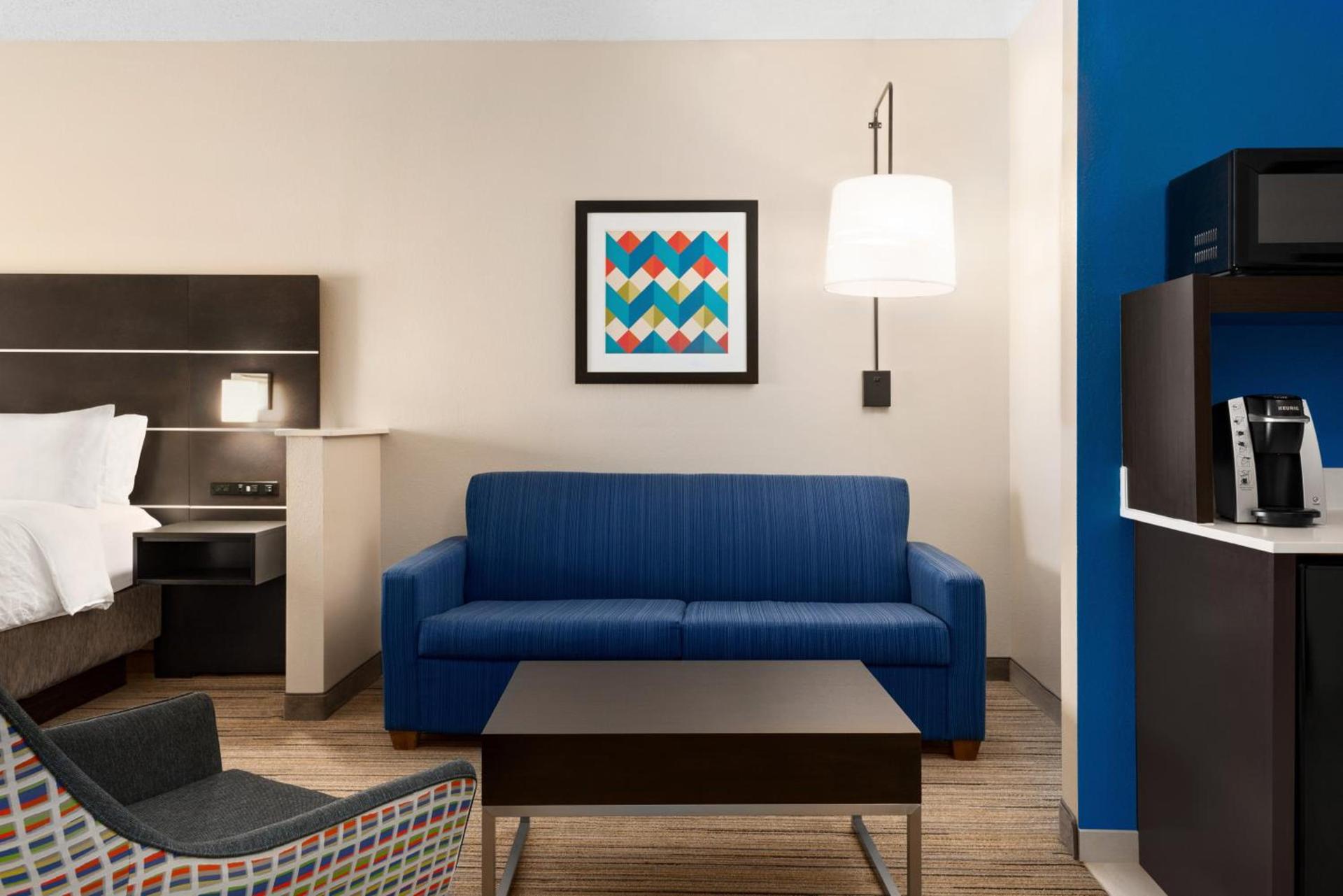 Holiday Inn Express Hotel & Suites McAlester by IHG photo 13