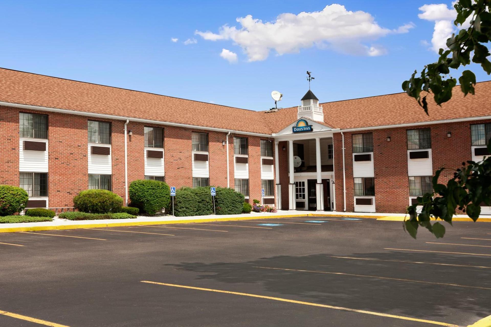 Days Inn by Wyndham Keene NH photo 22