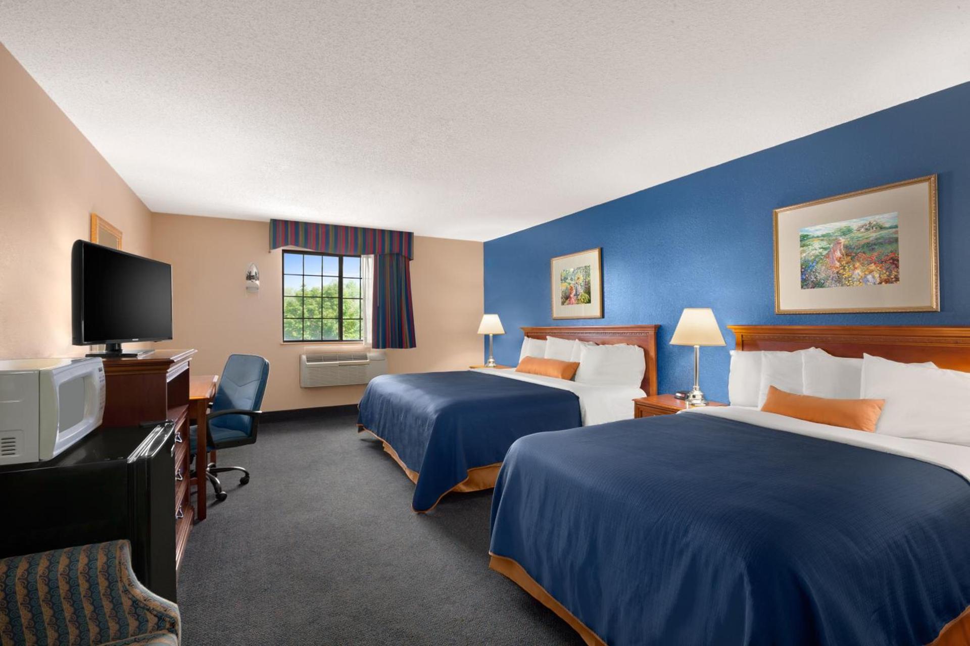 Days Inn by Wyndham Keene NH photo 12