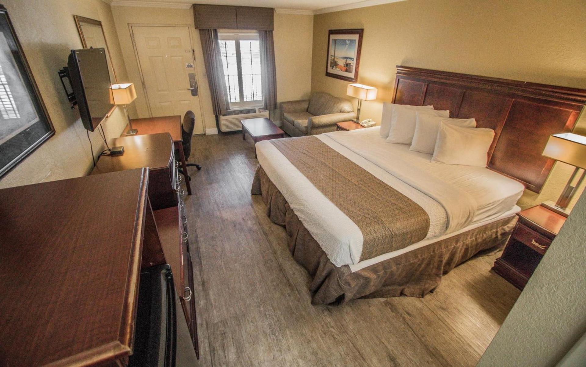 Days Inn by Wyndham Destin photo 25