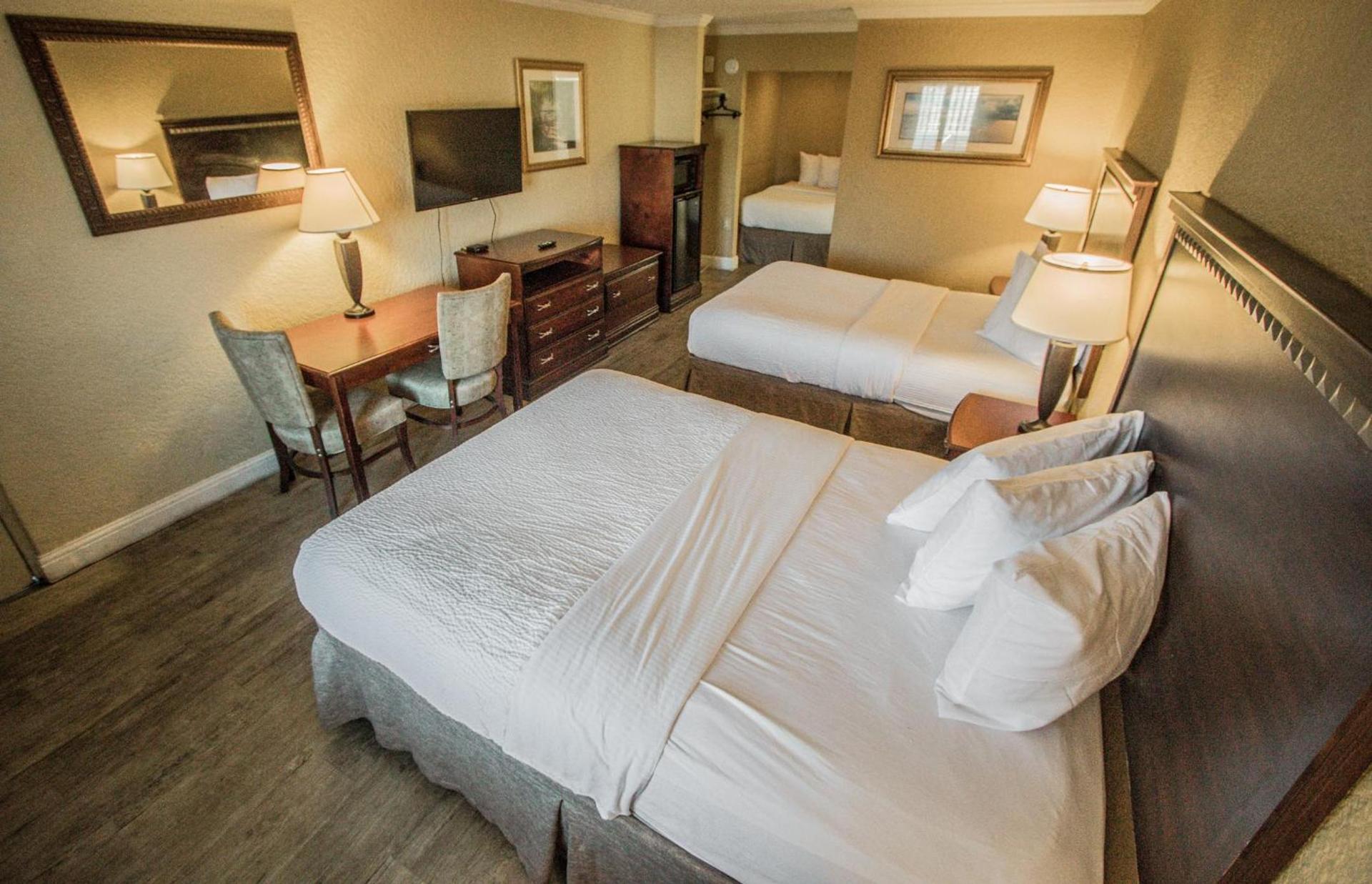 Days Inn by Wyndham Destin photo 26