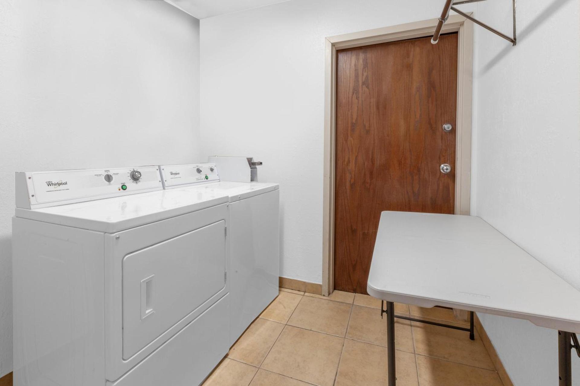 Microtel Inn Suite by Wyndham BWI Airport photo 17