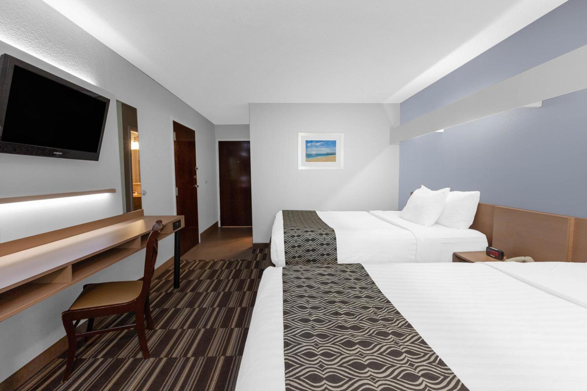 Microtel Inn Suite by Wyndham BWI Airport photo 14
