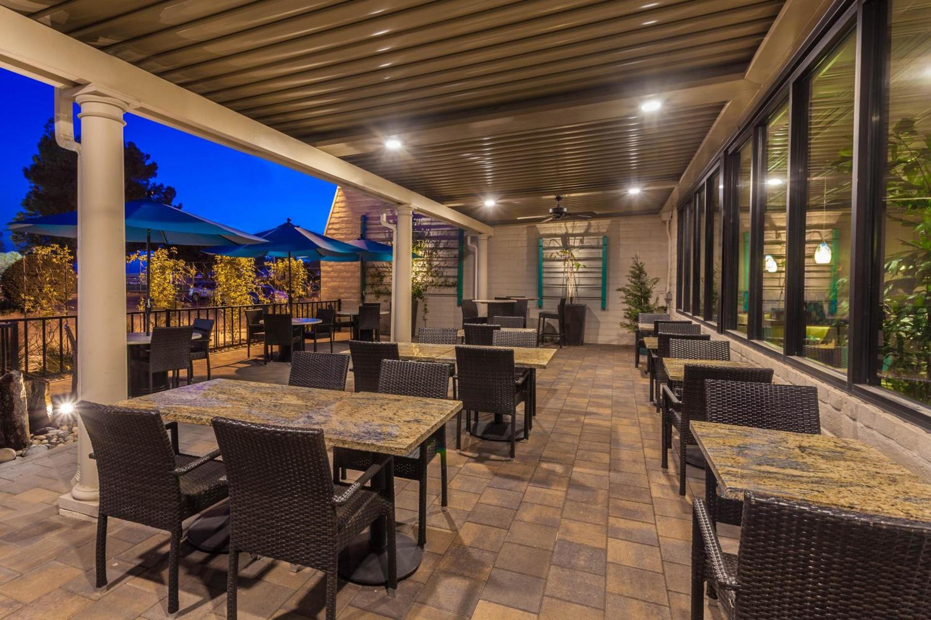 Wyndham Visalia photo 11