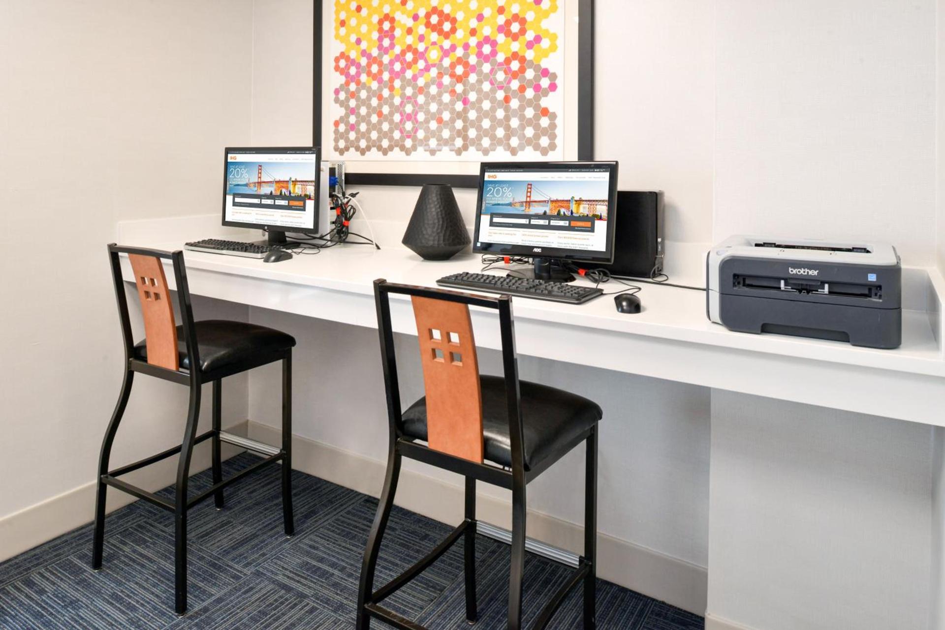 Holiday Inn Express & Suites Pueblo by IHG photo 5