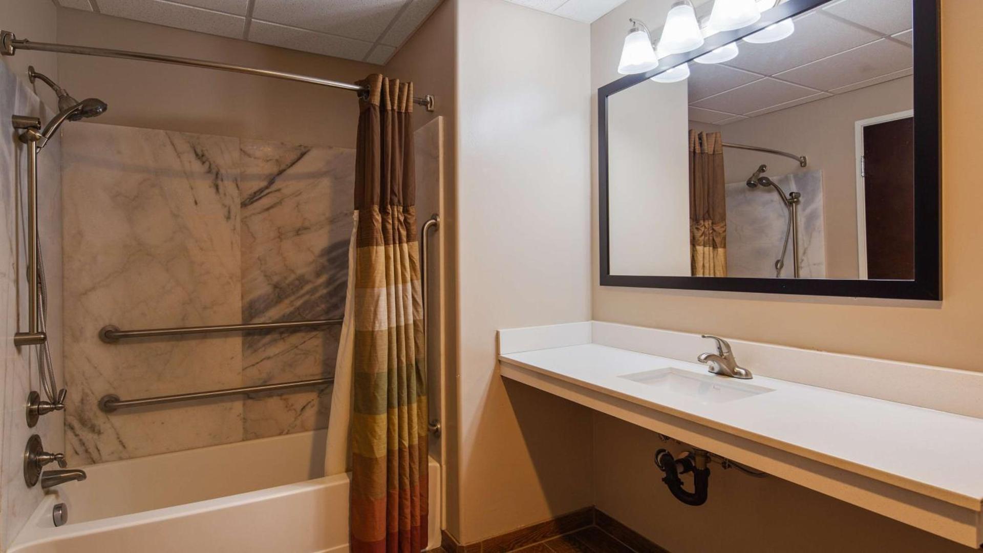 Best Western Plus Zion West photo 24