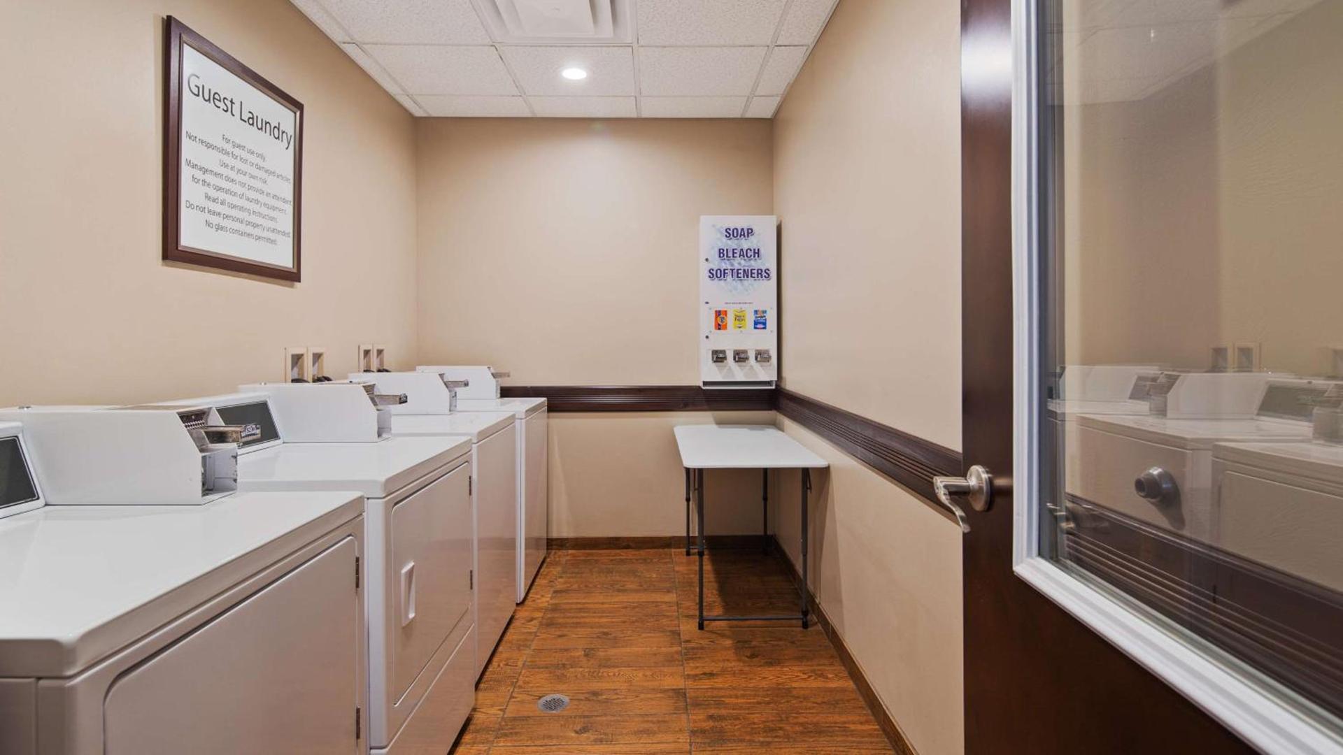 Best Western Plus Zion West photo 27