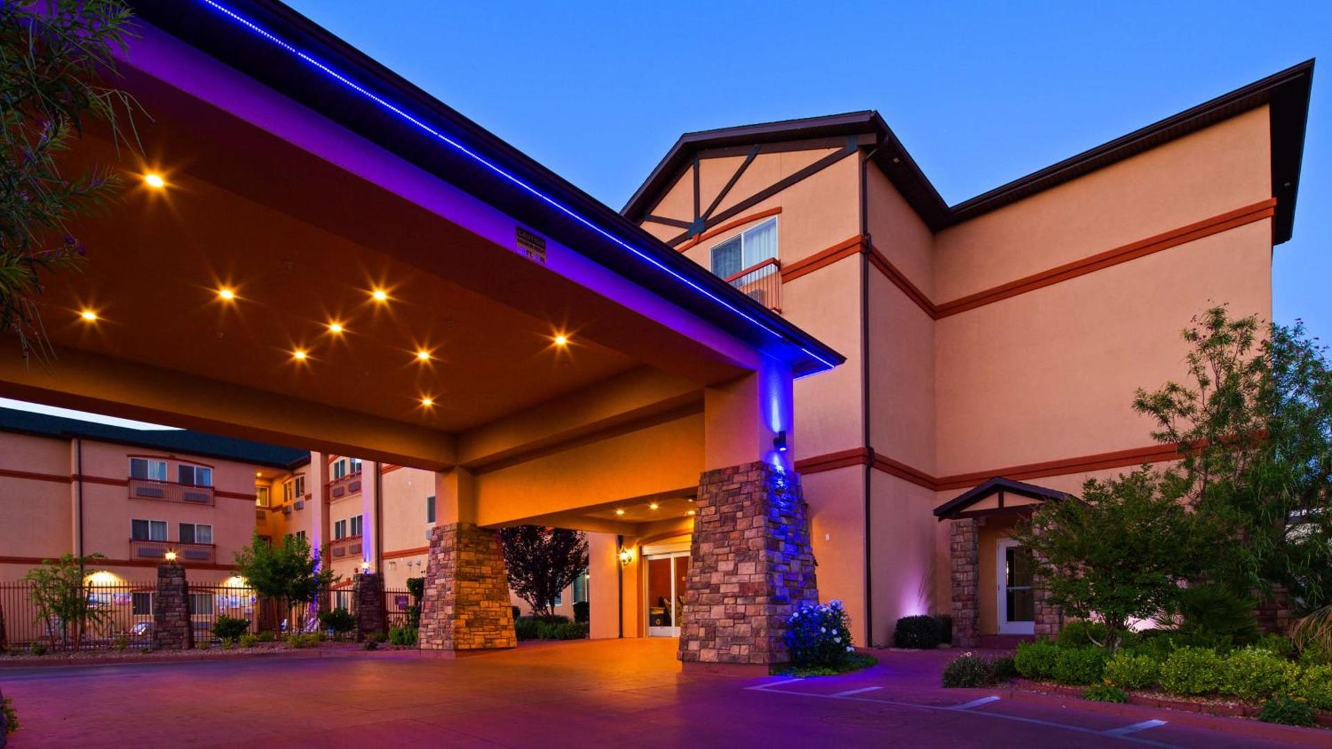 Best Western Plus Zion West photo 28