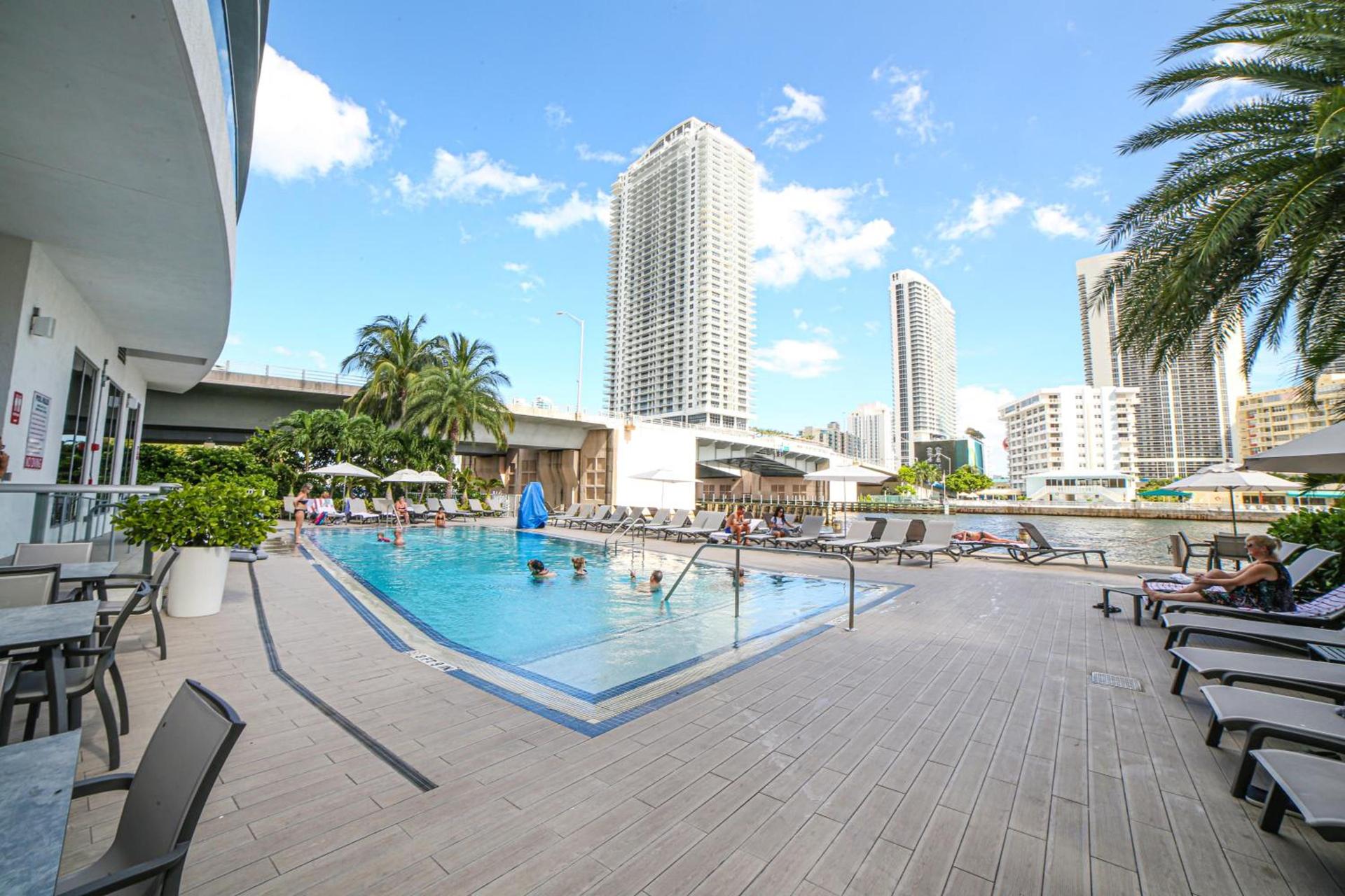 Private Ocean Luxury Condos at Beachwalk Resort photo 5