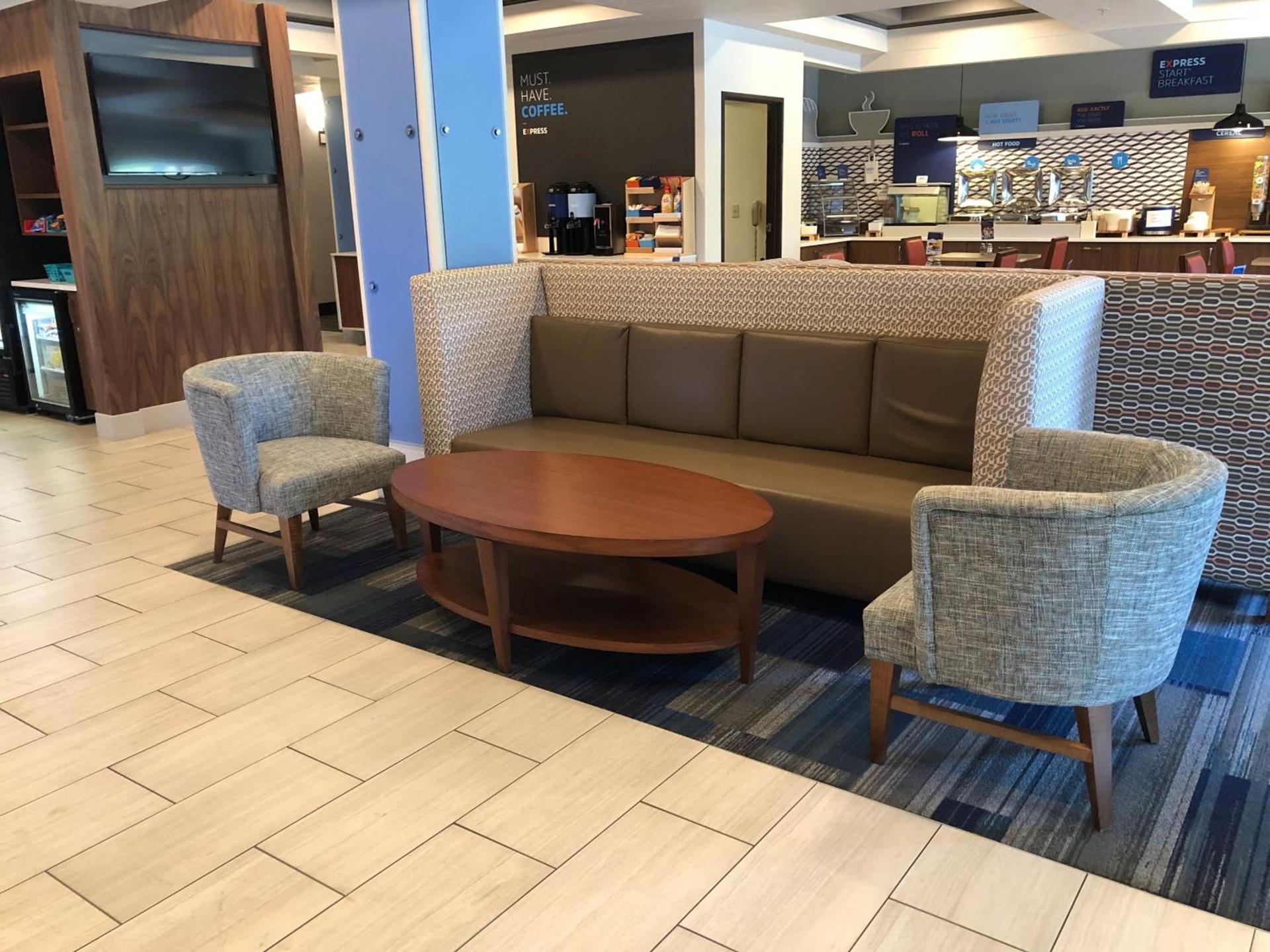 Holiday Inn Express Hotel & Suites Ashland by IHG photo 15