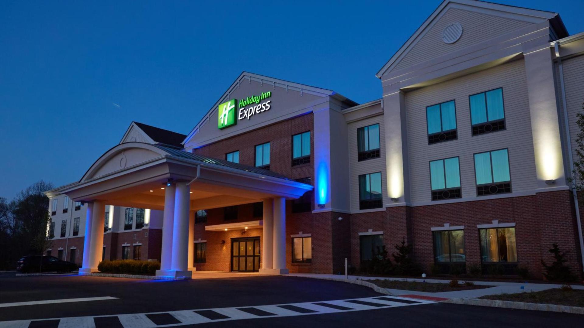 Holiday Inn Express Bordentown - Trenton South by IHG photo 2