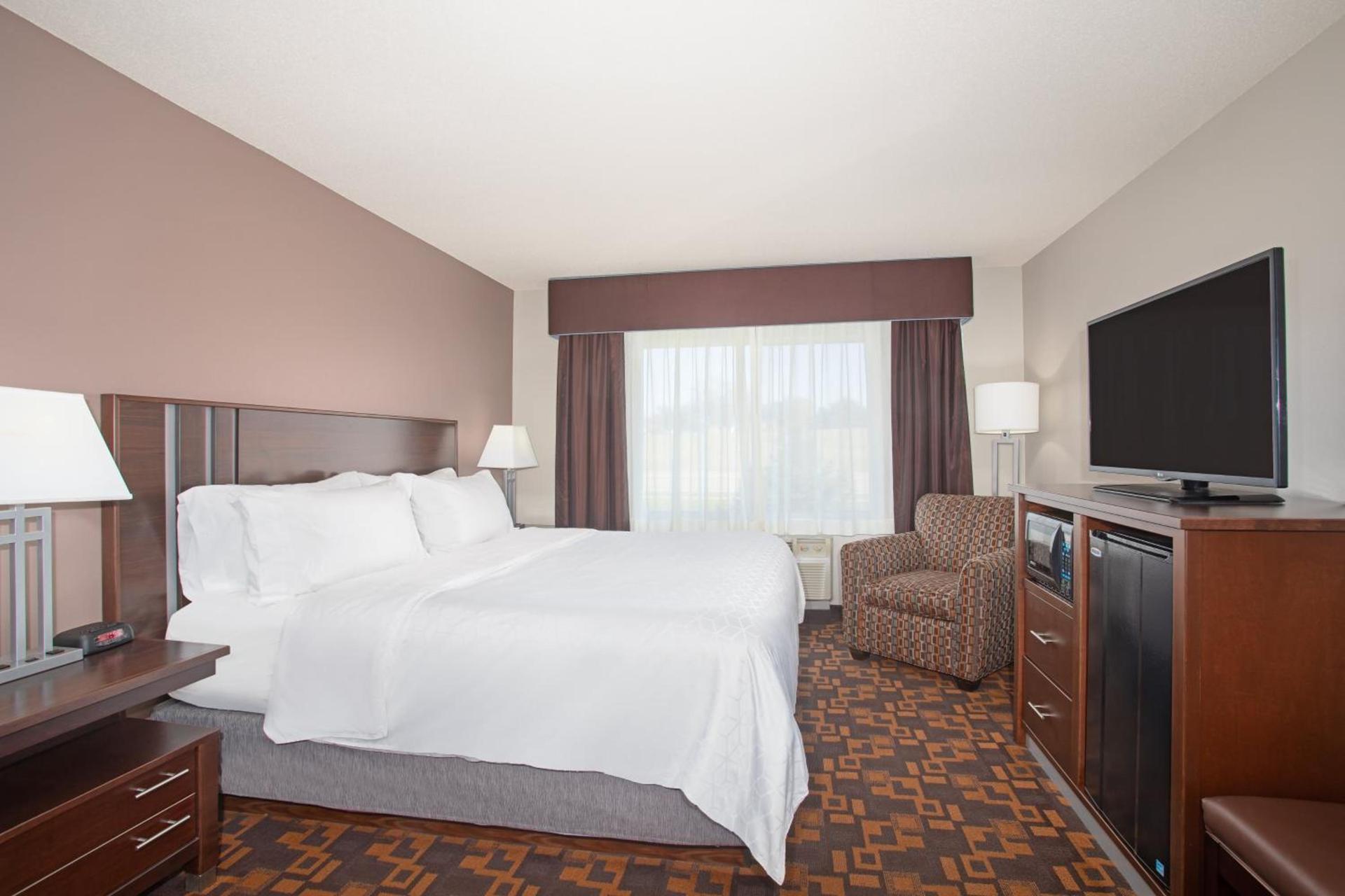 Holiday Inn Express & Suites Yankton by IHG photo 28