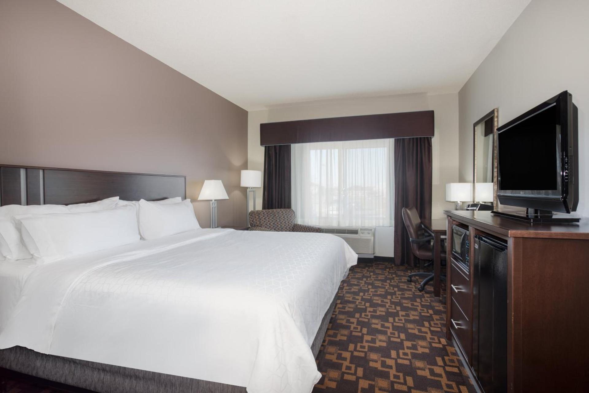 Holiday Inn Express & Suites Yankton by IHG photo 36