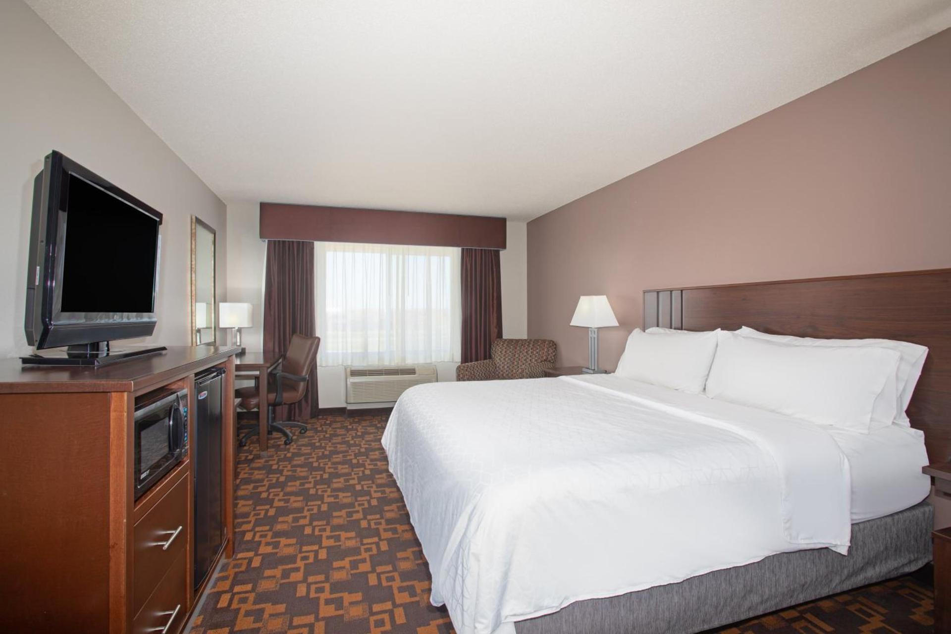 Holiday Inn Express & Suites Yankton by IHG photo 40