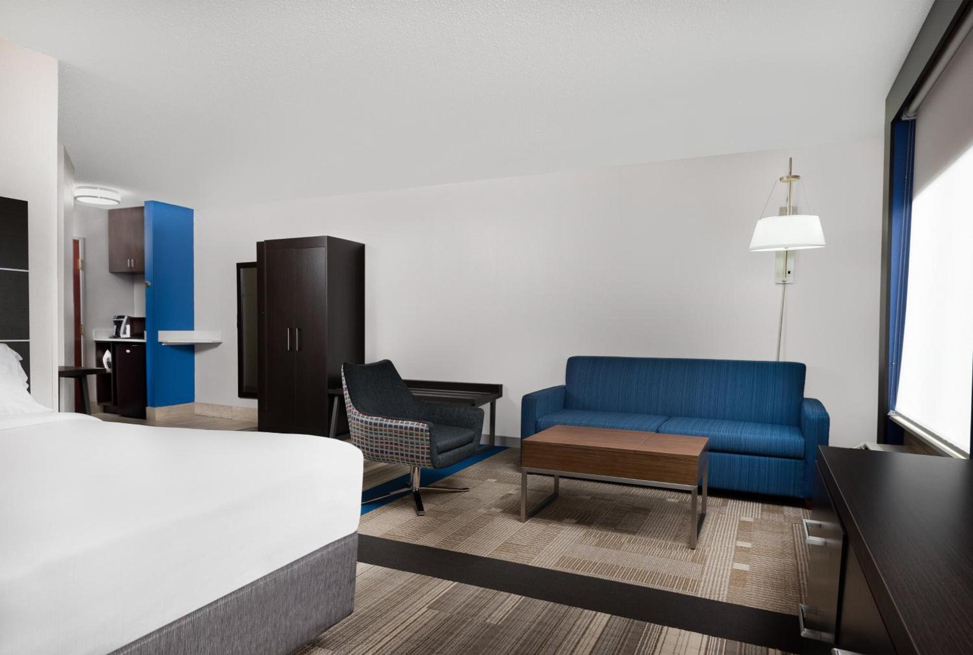 Holiday Inn Express Hillsville by IHG photo 25
