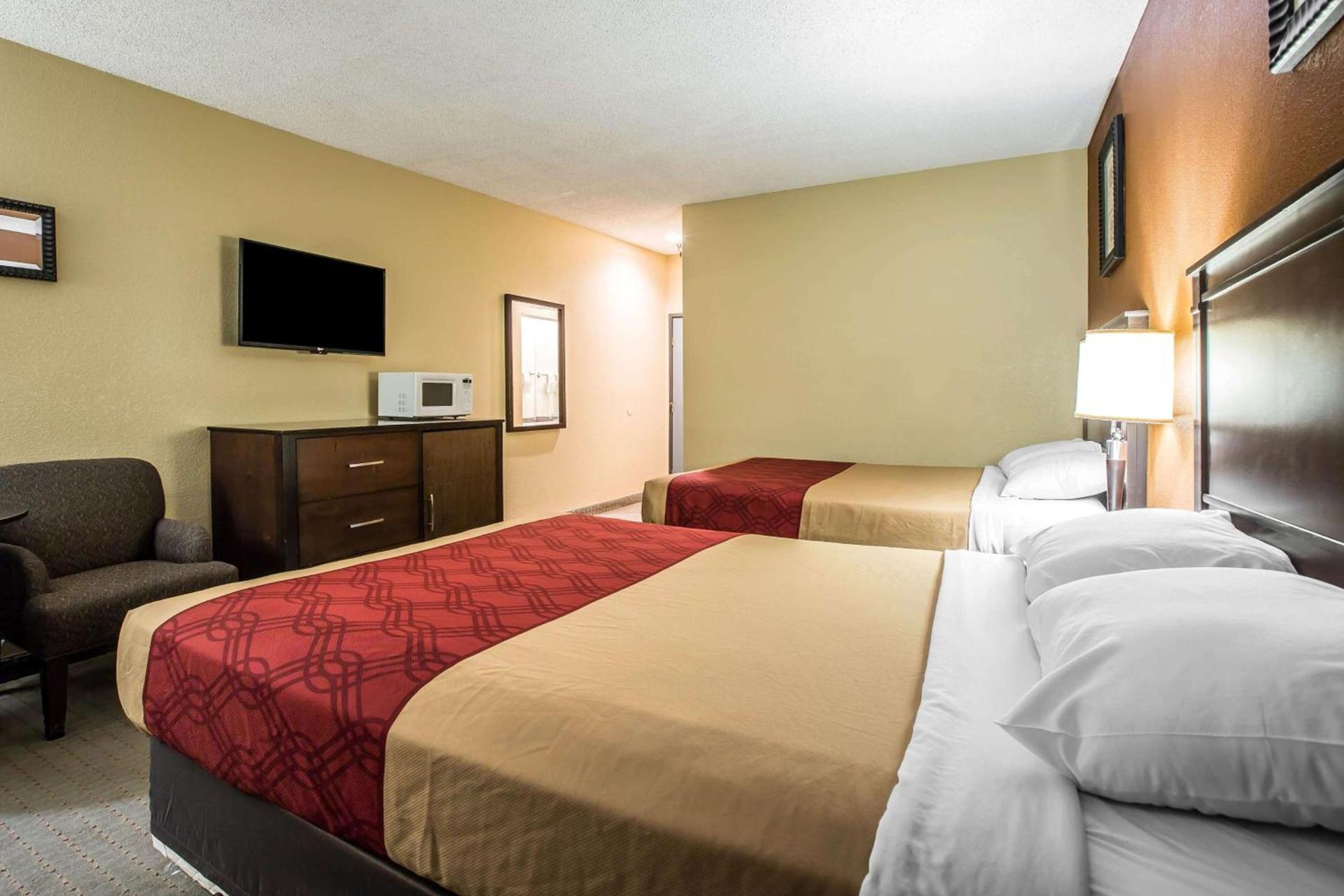 Baymont by Wyndham Ontario photo 26