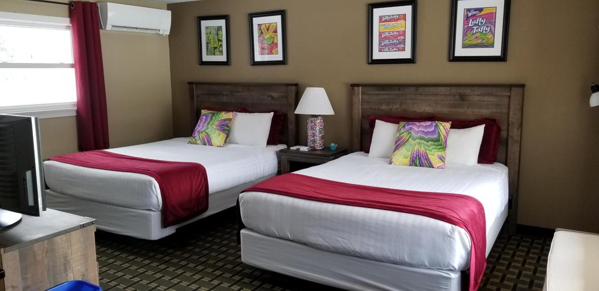 Middlebury Sweets Motel photo 11