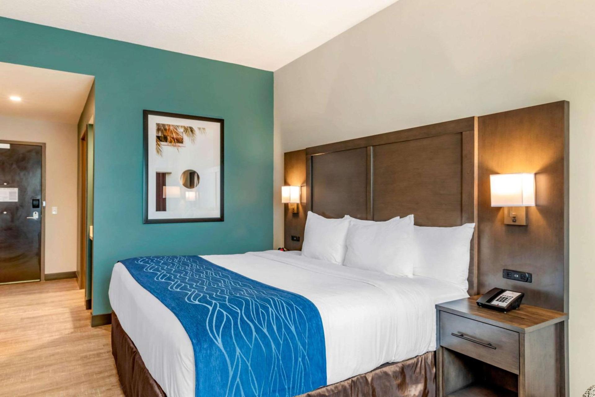 Comfort Inn & Suites Miami International Airport photo 9