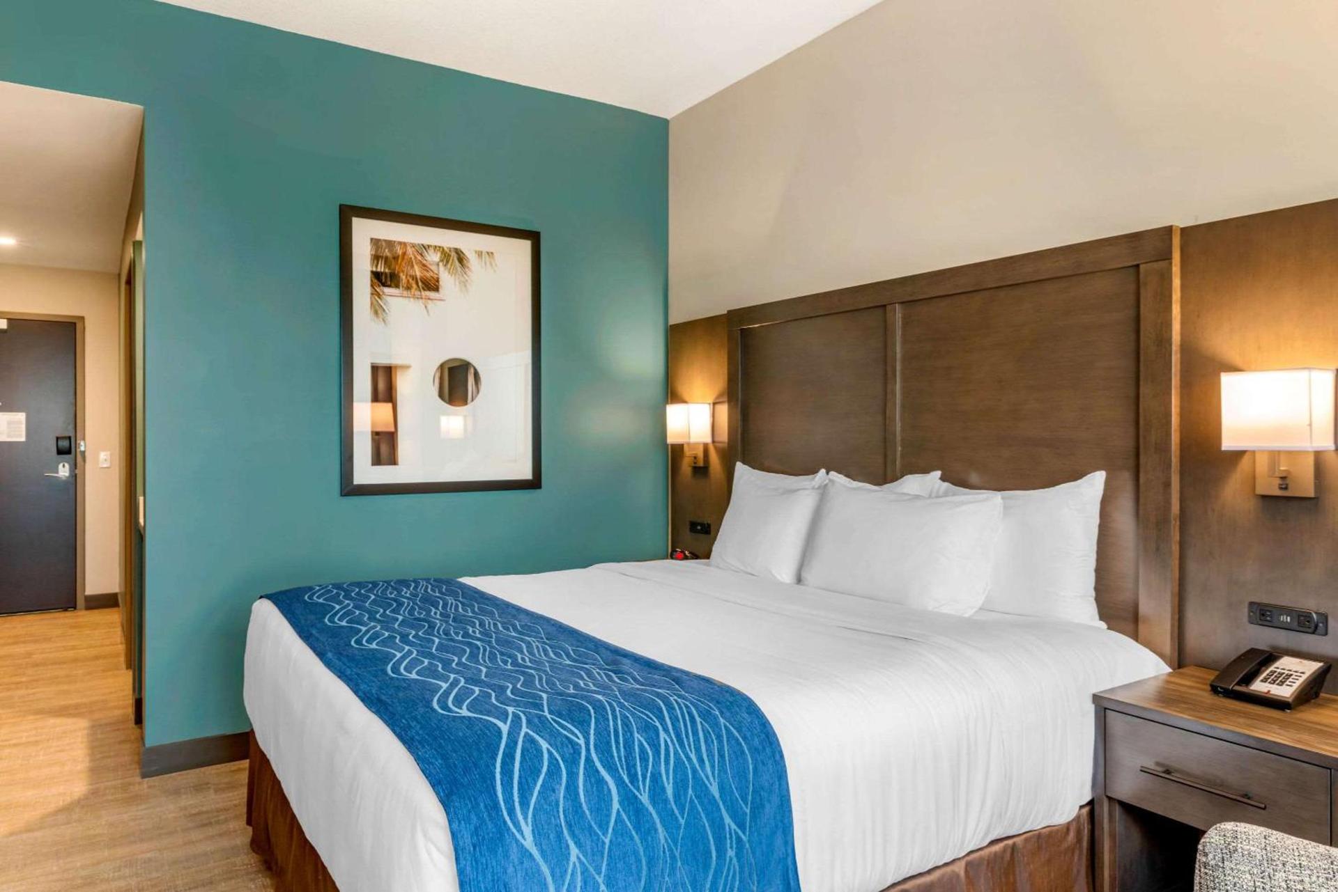 Comfort Inn & Suites Miami International Airport photo 5