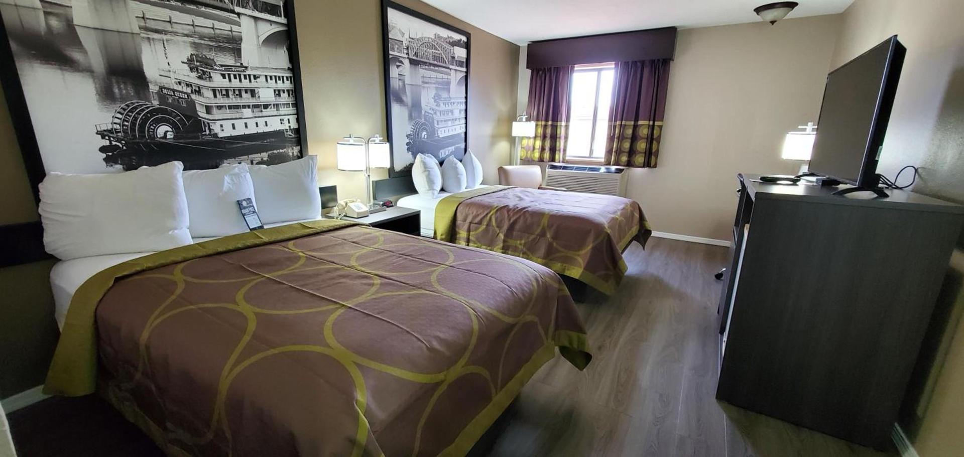 Super 8 by Wyndham Paris photo 13
