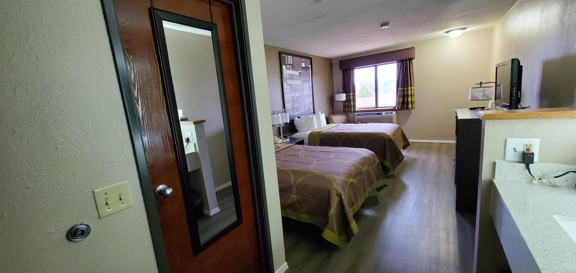 Super 8 by Wyndham Paris photo 38