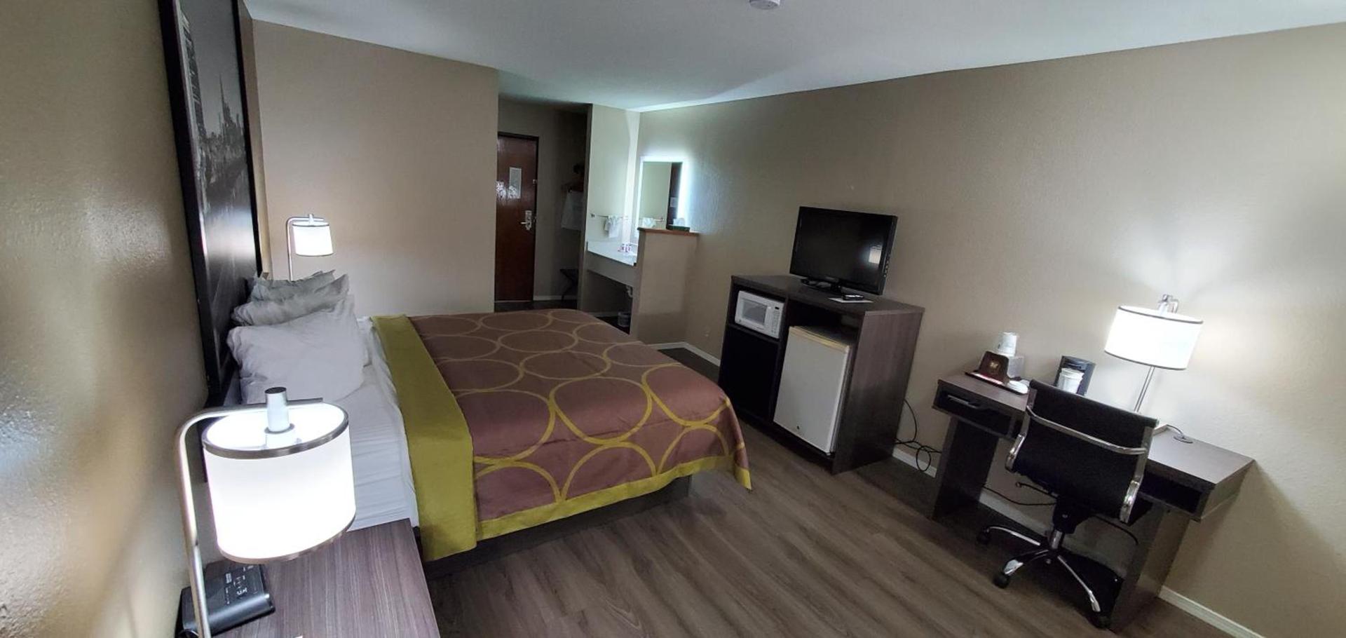 Super 8 by Wyndham Paris photo 35