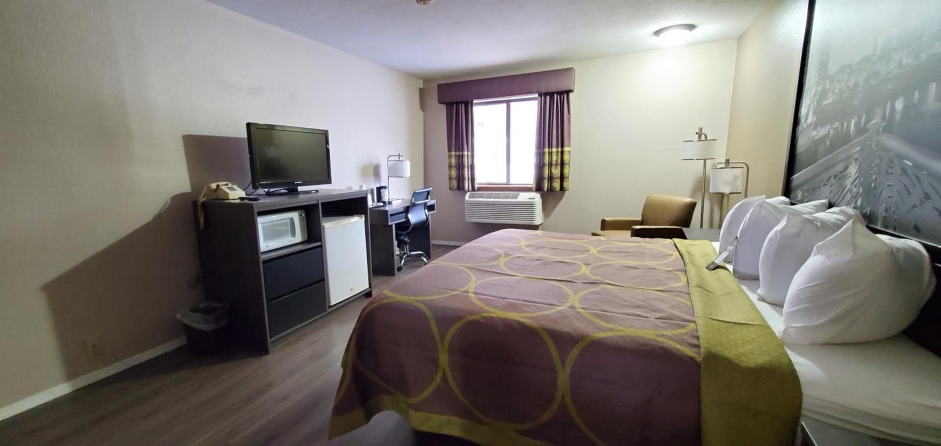 Super 8 by Wyndham Paris photo 34