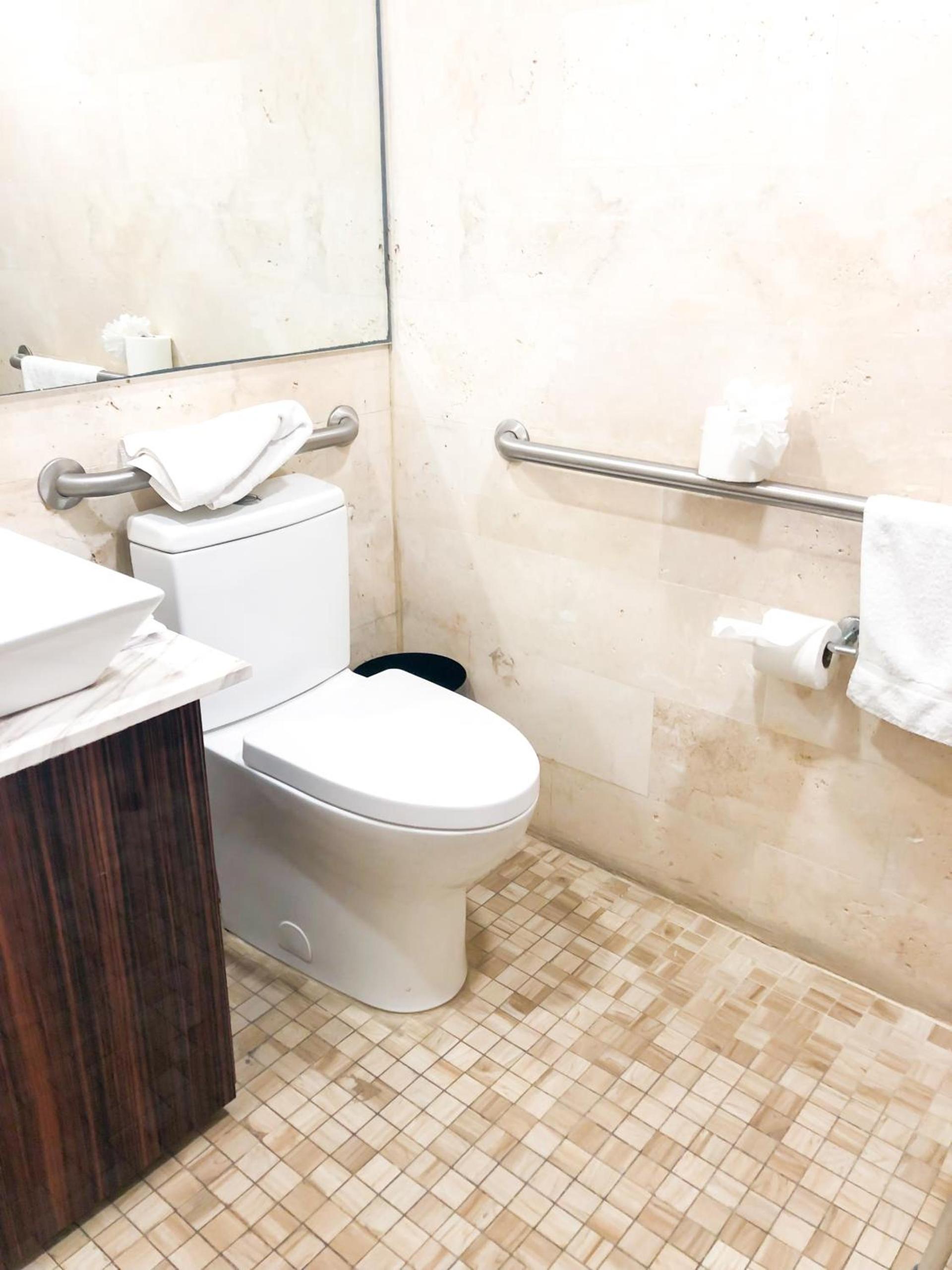 Whitelaw Hotel photo 40