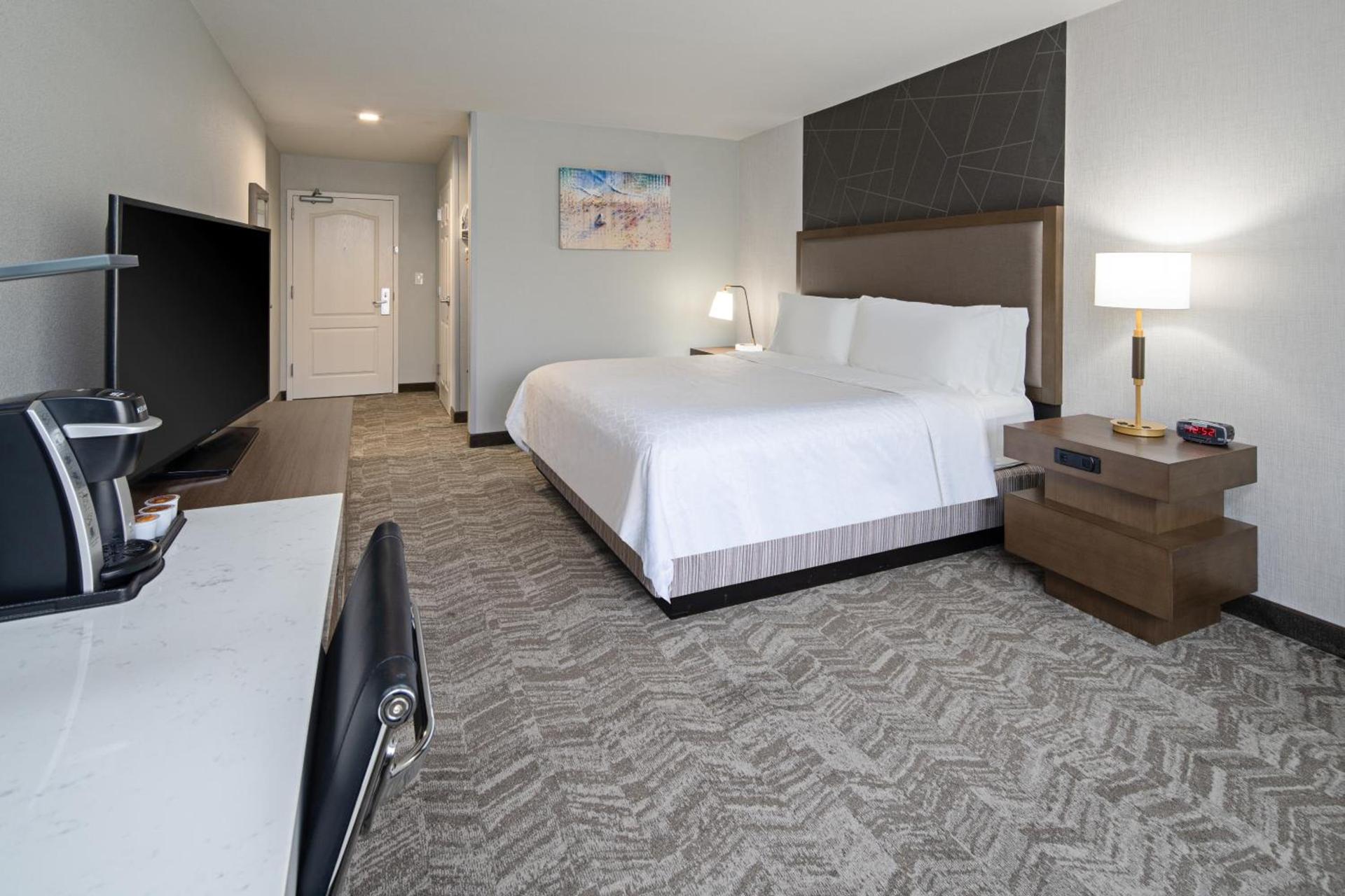Best Western Valencia/Six Flags Inn & Suites photo 17