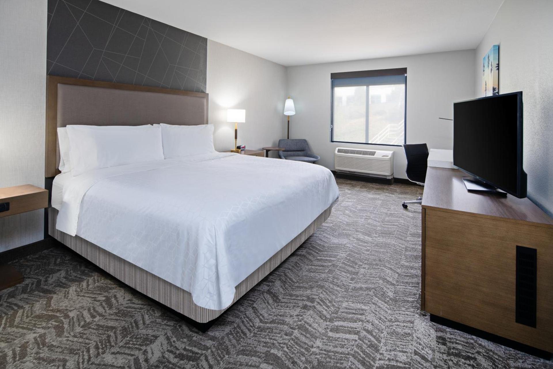Best Western Valencia/Six Flags Inn & Suites photo 27