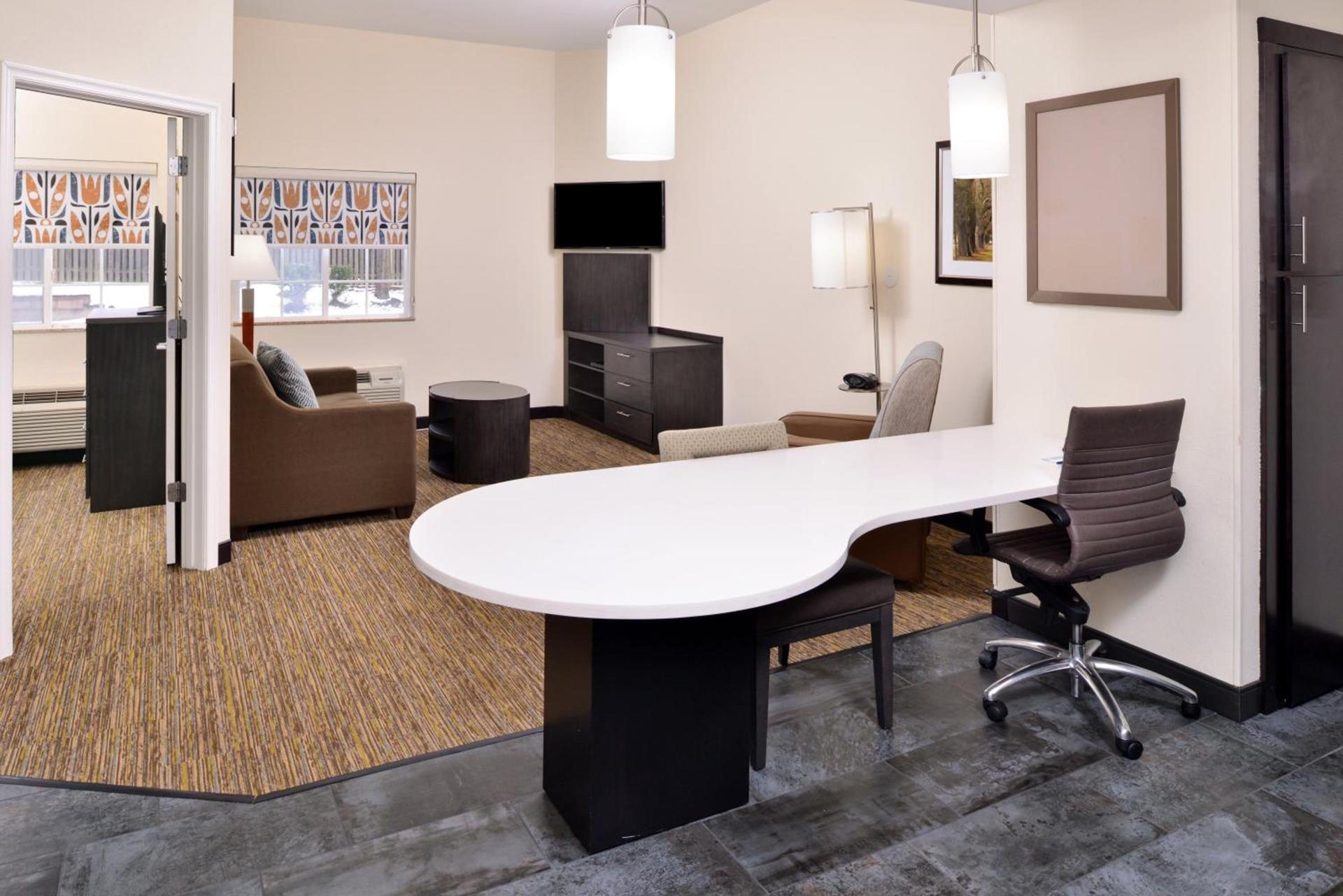 Candlewood Suites Winchester by IHG photo 41