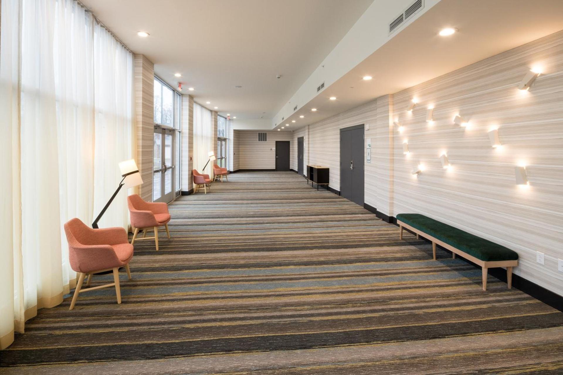 Holiday Inn & Suites Kalamazoo West photo 19