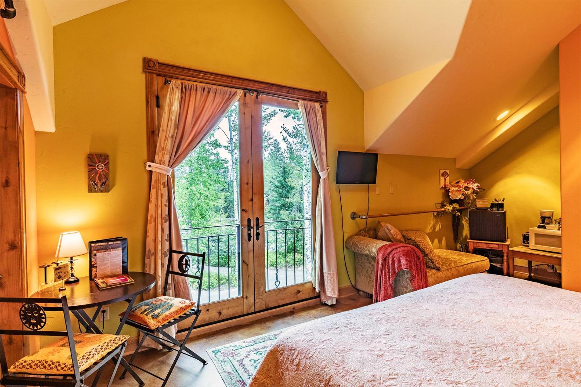 Talus Rock Retreat photo 37
