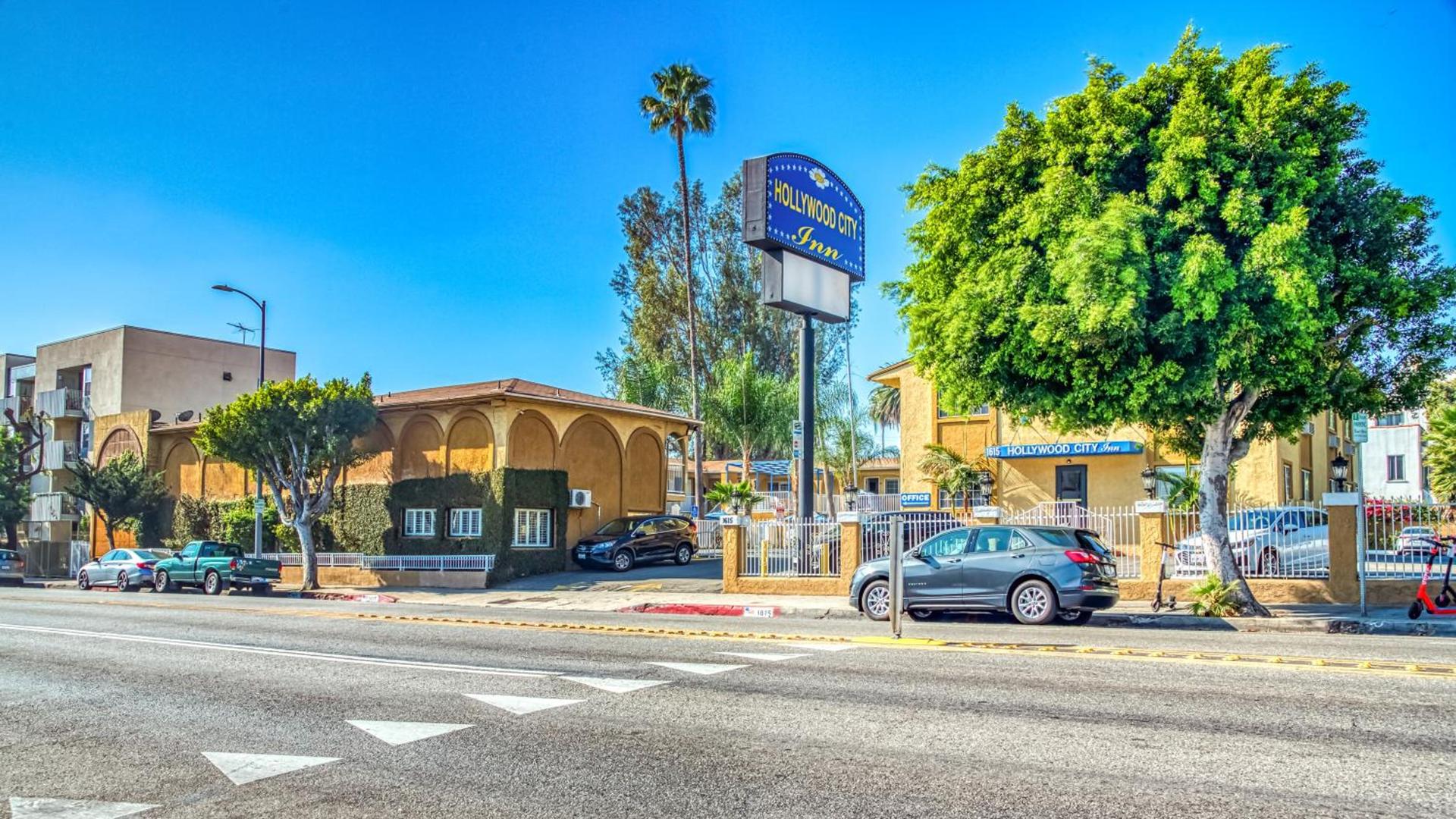 Hollywood City Inn photo 1