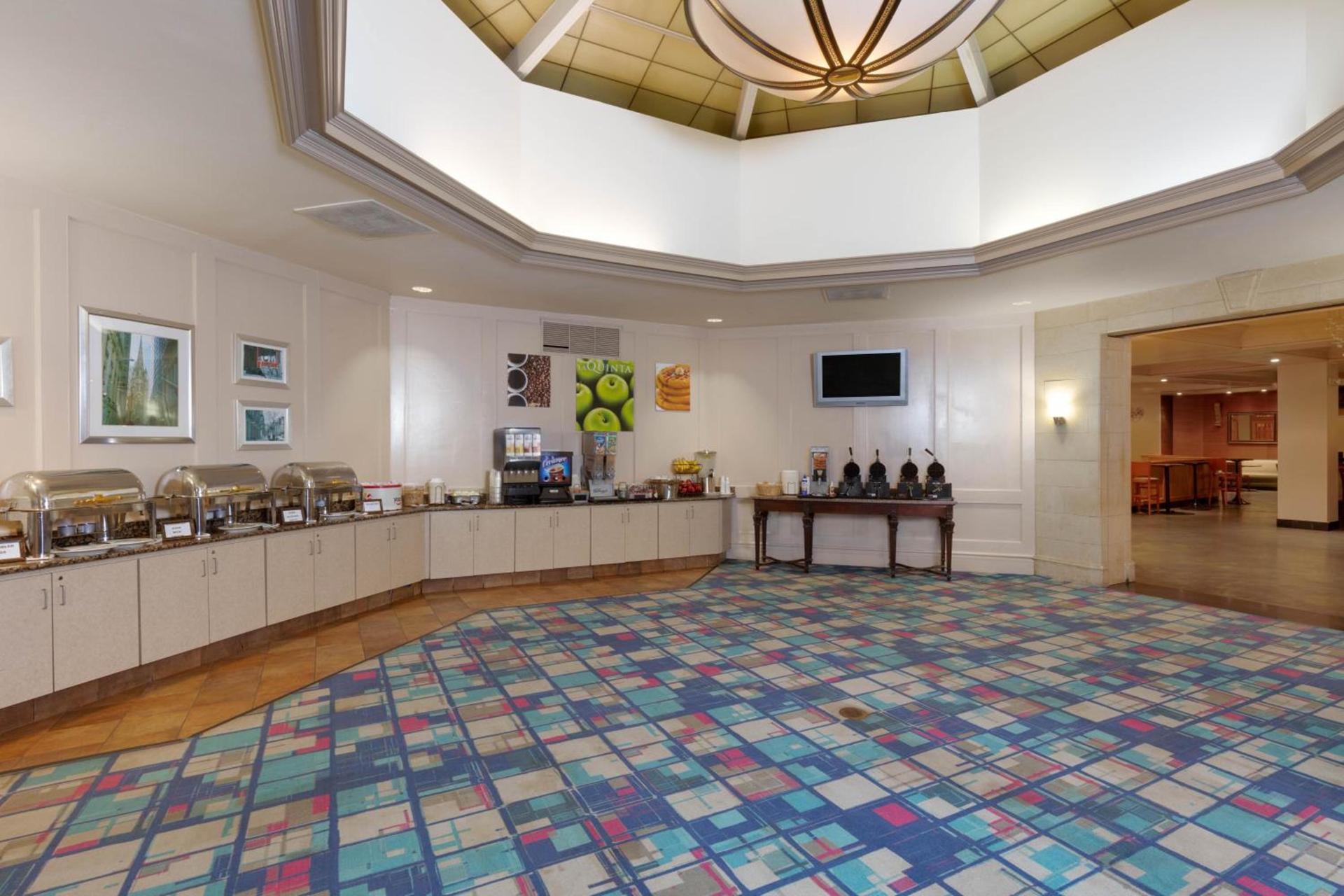 La Quinta by Wyndham Secaucus Meadowlands photo 26