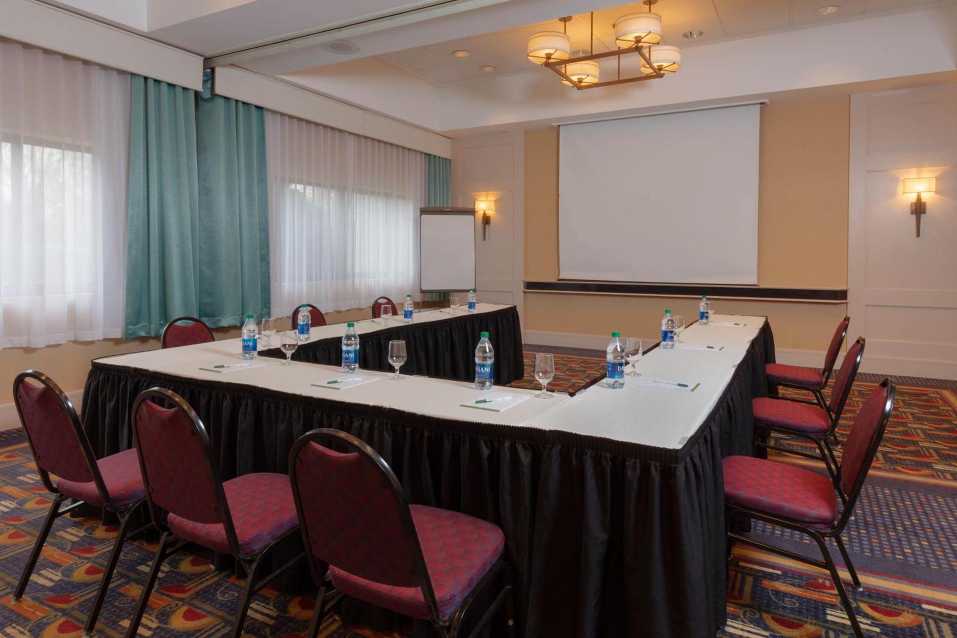 La Quinta by Wyndham Secaucus Meadowlands photo 12