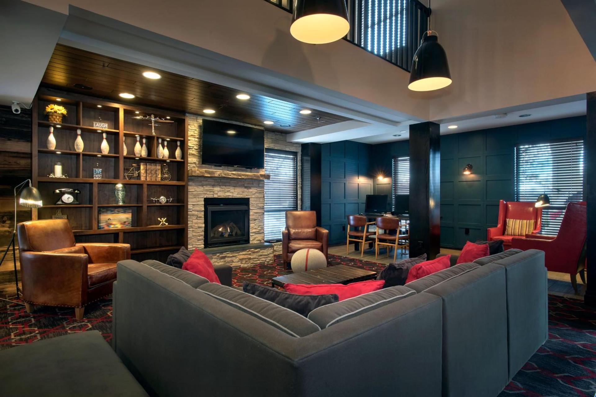The Crossroads Hotel - Newburgh photo 61