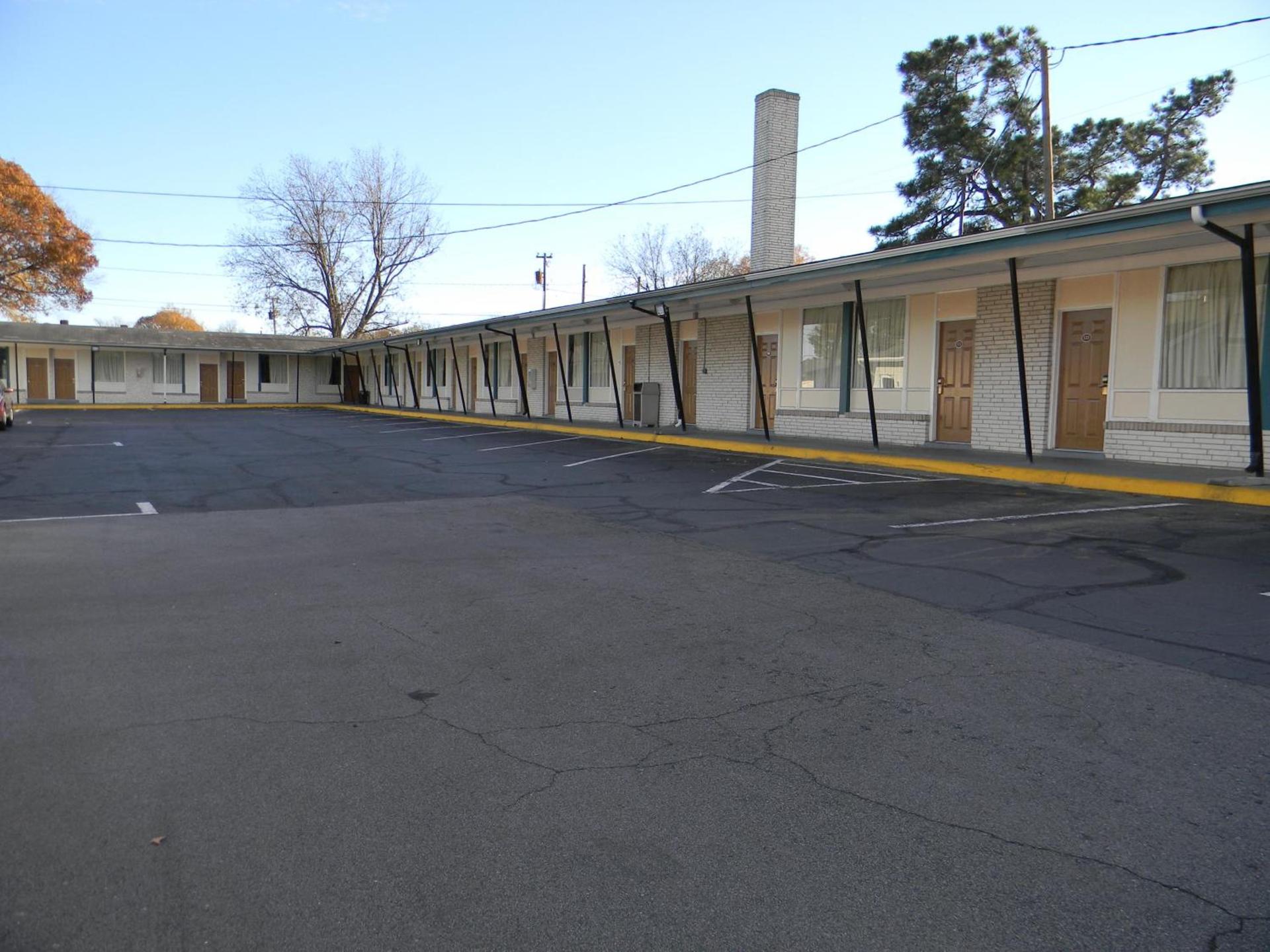 Fairfax Motel photo 12