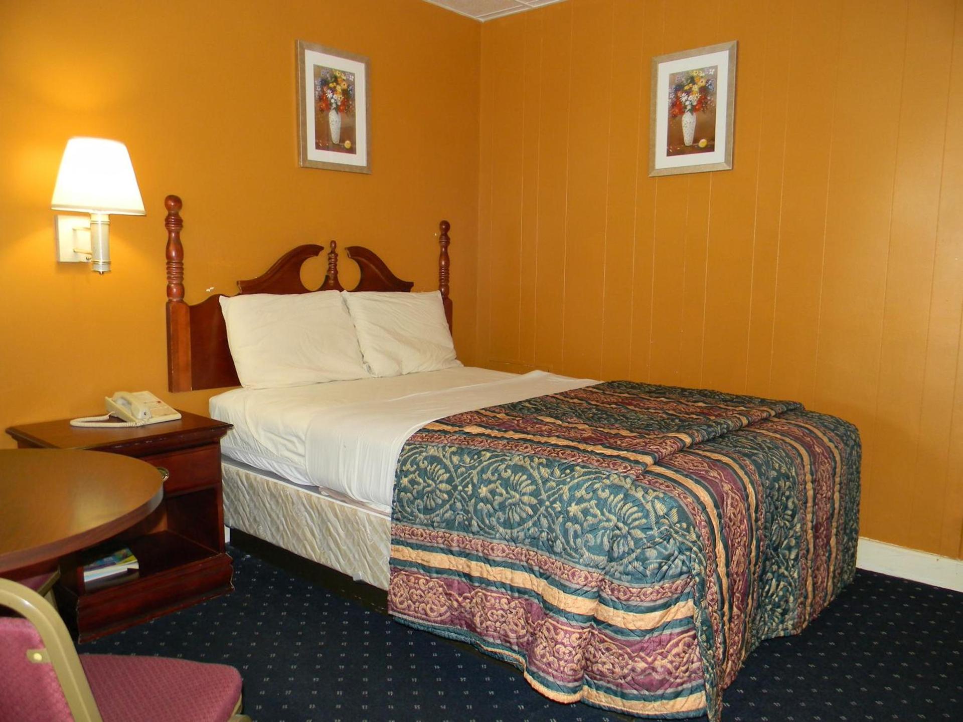Fairfax Motel photo 13