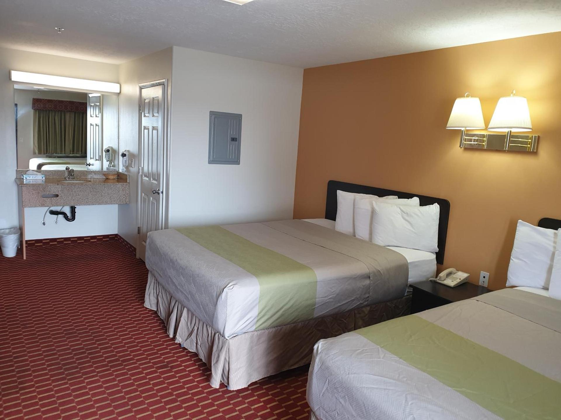 Split Mountain Motel photo 20