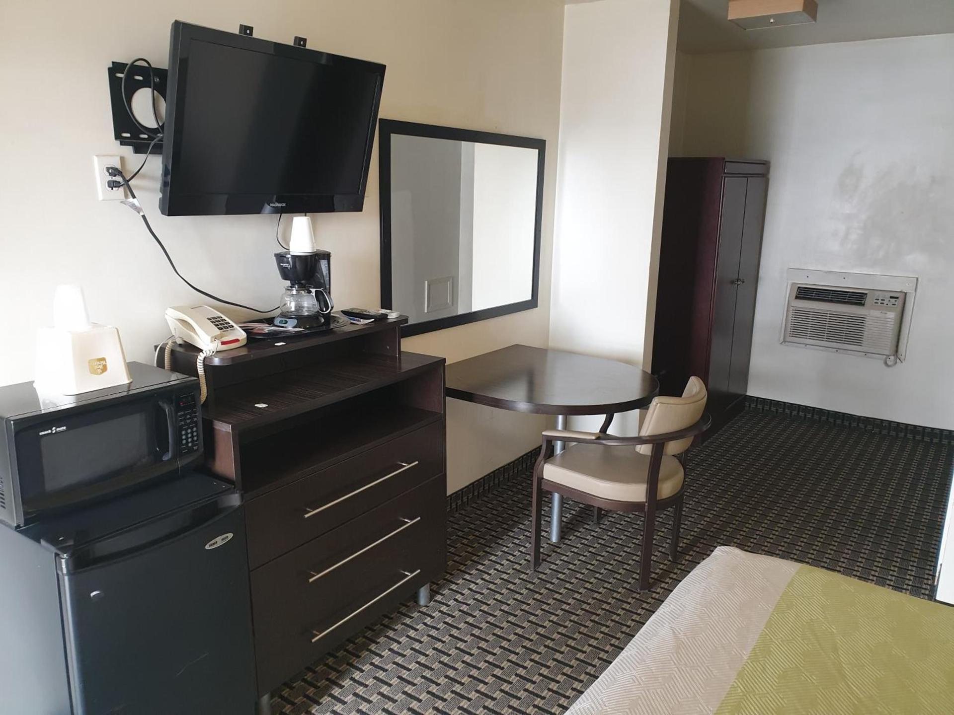 Split Mountain Motel photo 13