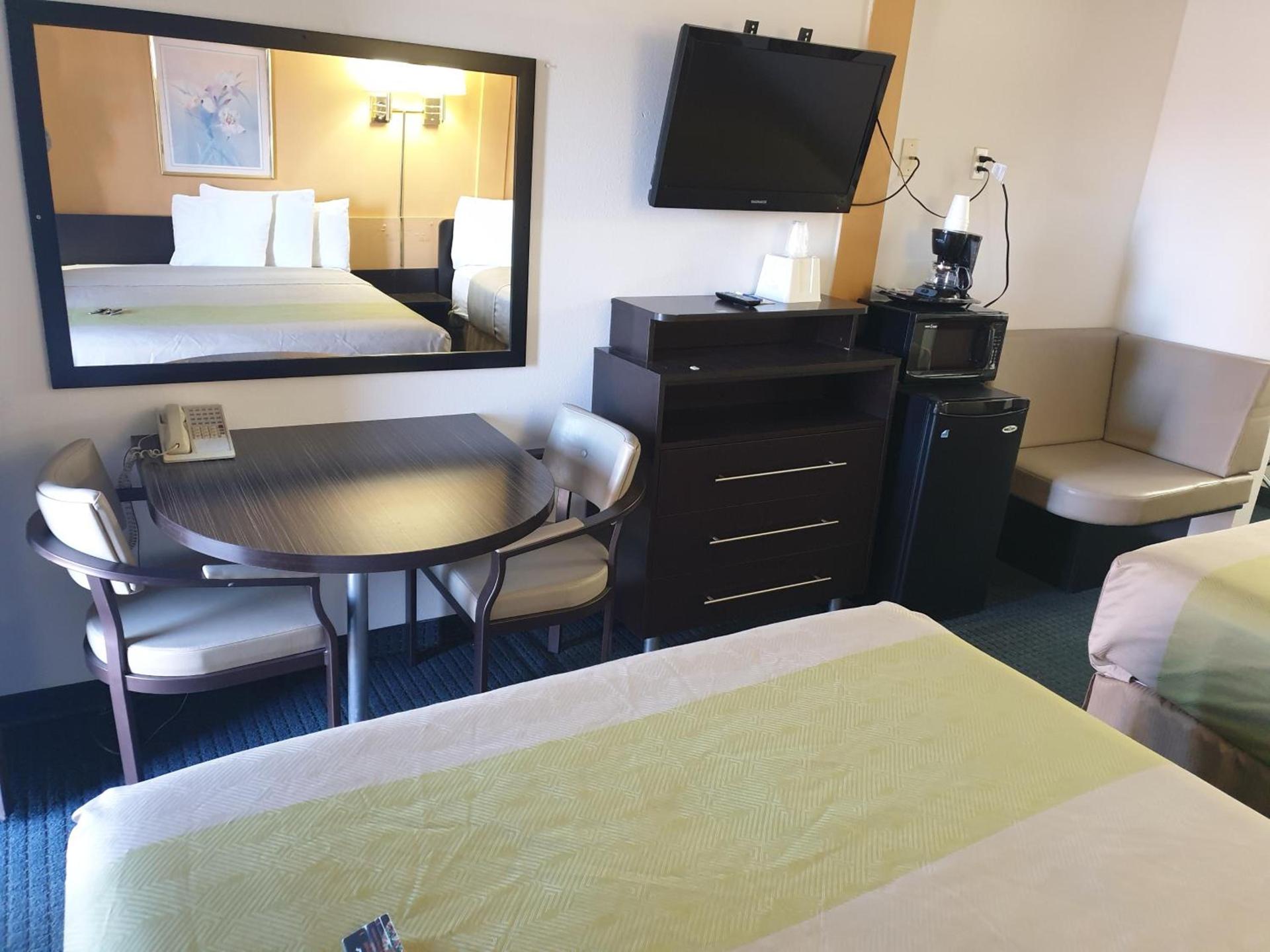 Split Mountain Motel photo 17
