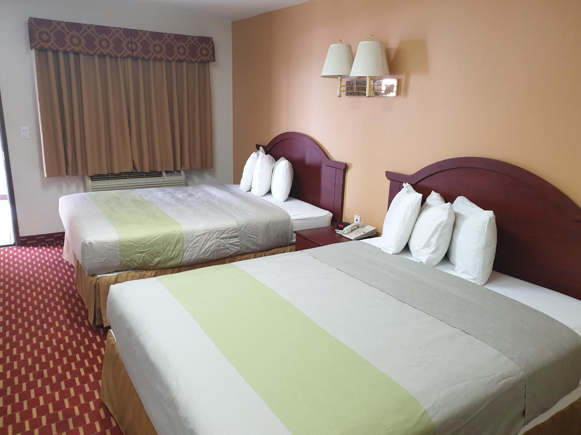 Split Mountain Motel photo 12