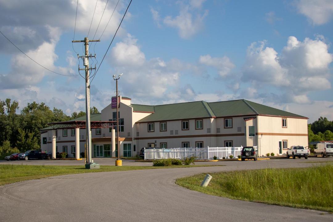 Morgantown Inn & Suites photo 1