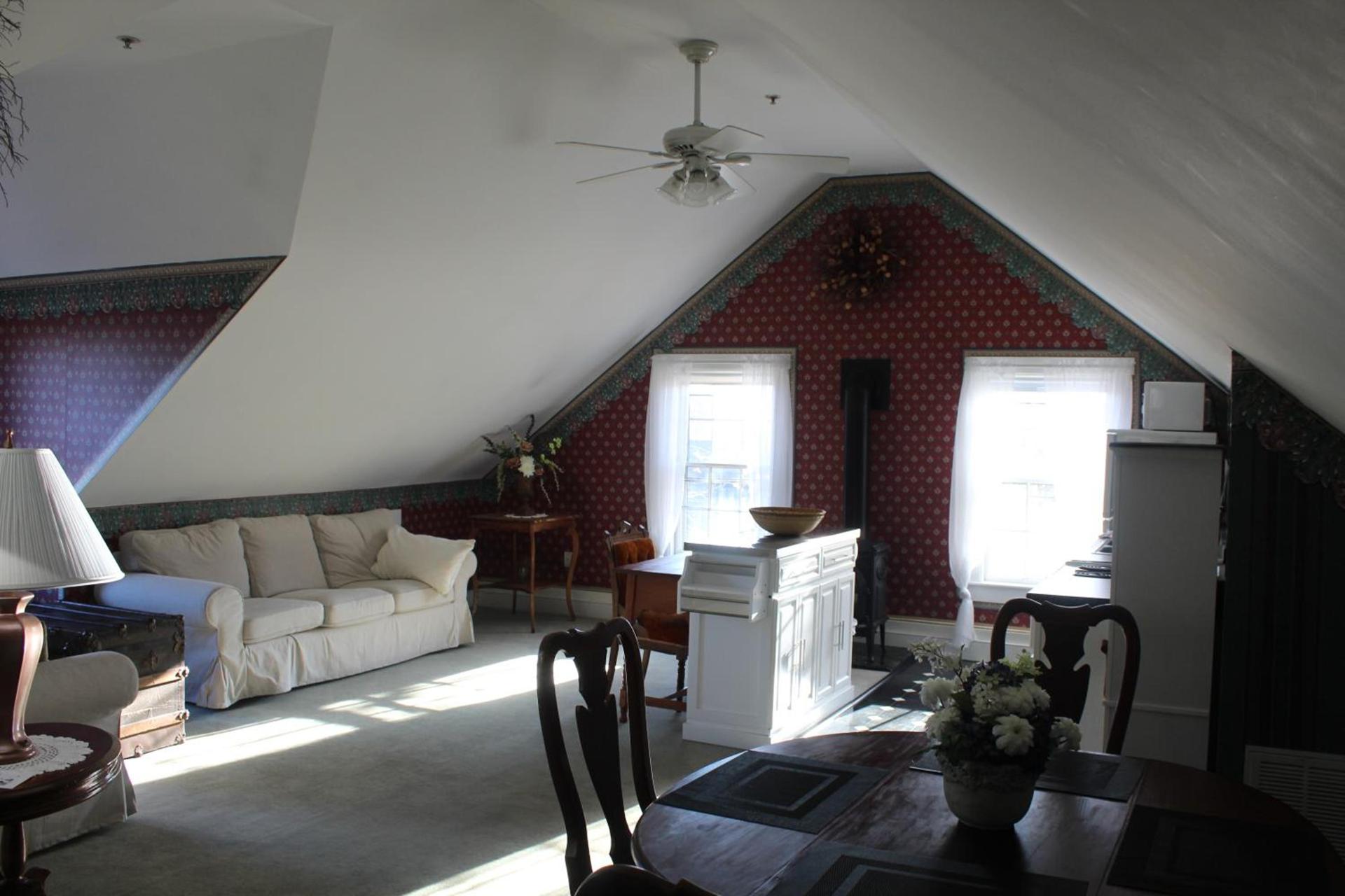 Old Orchard Beach Inn photo 26