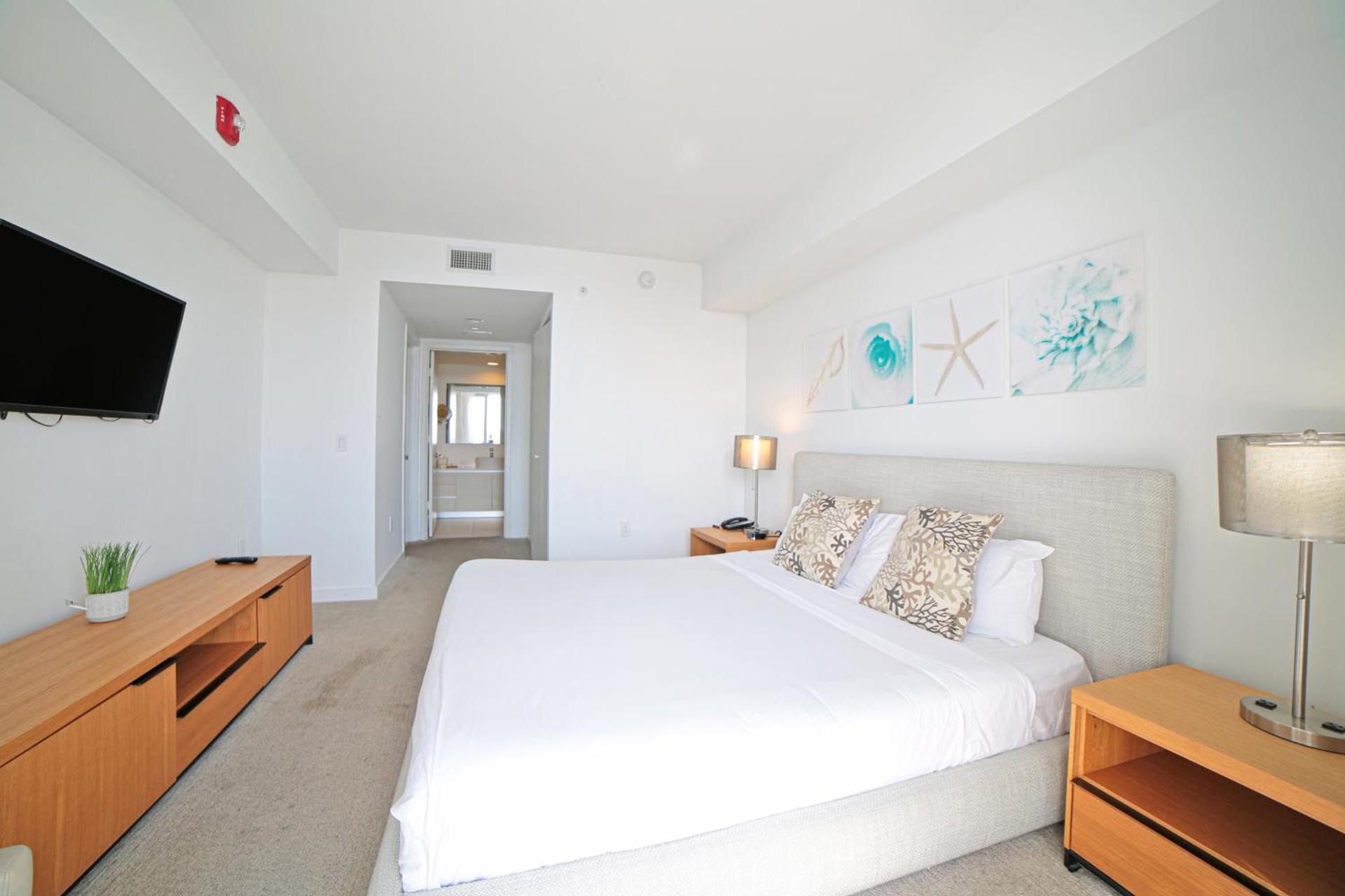 Private Ocean Luxury Condos at Beachwalk Resort photo 24