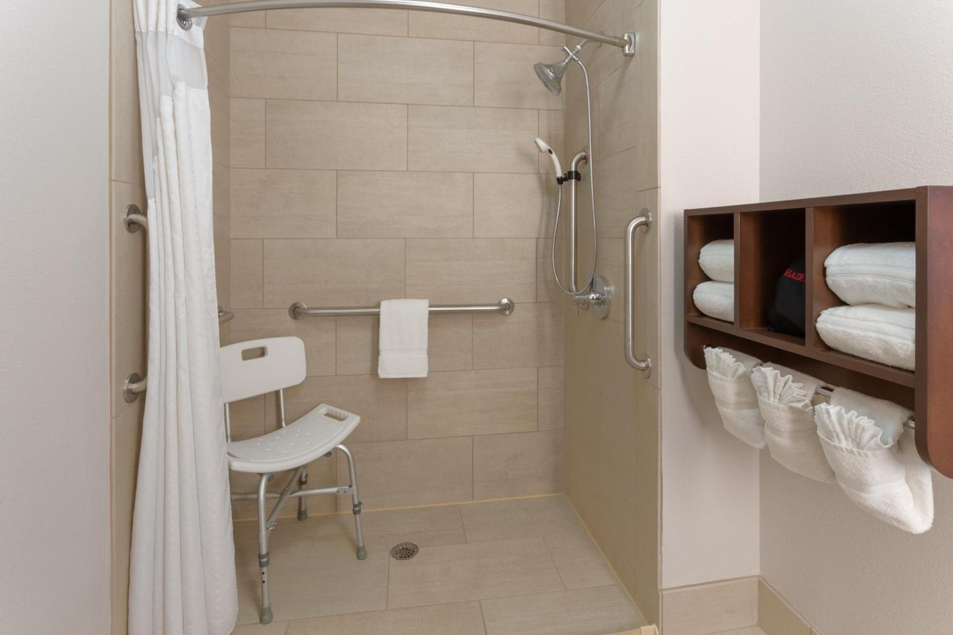 Holiday Inn Express Scottsburg by IHG photo 12