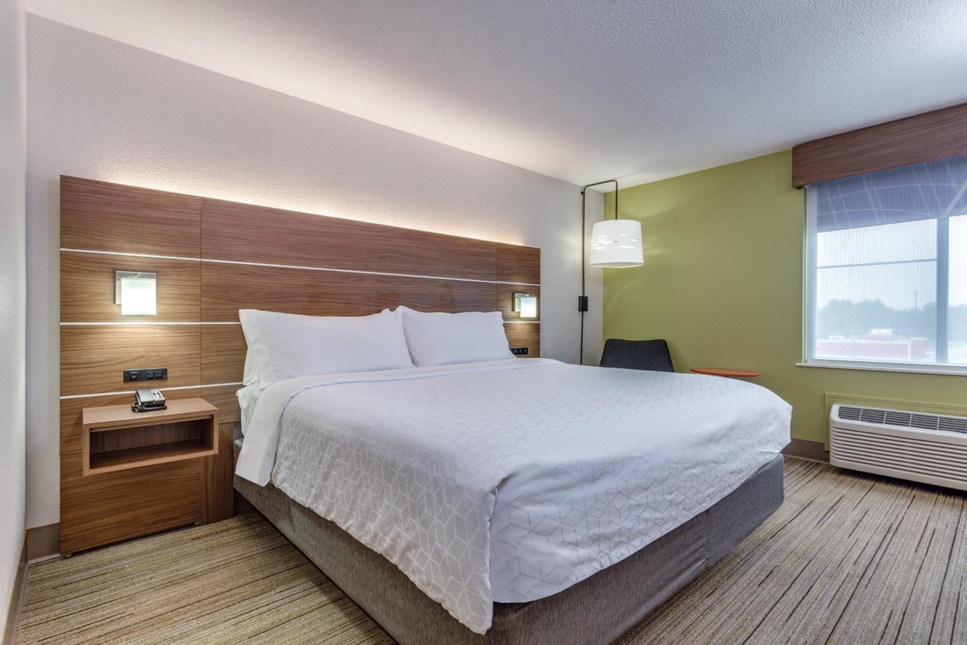 Holiday Inn Express Scottsburg by IHG photo 35