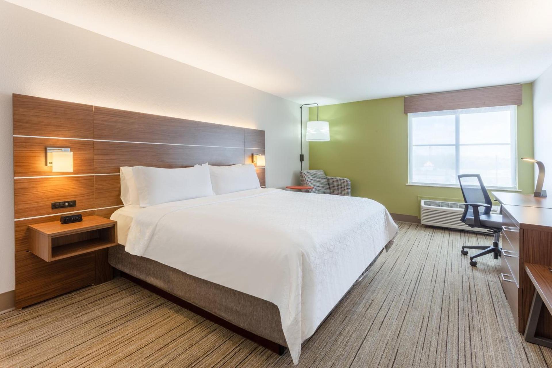 Holiday Inn Express Scottsburg by IHG photo 33